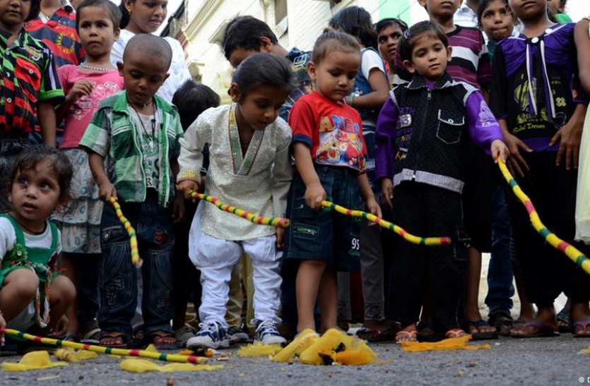 nag panchami rituals Nag panchami Rituals: इस दिन यहां होती है गुड़िया की पीटाई, जानें इसका महत्व