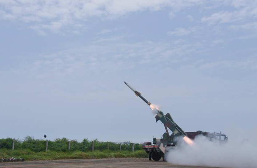 QRSAM Missile Speciality भारत ने किया QRSAM मिसाइल का सफल परीक्षण, जानिए क्या है इसकी खासियत जो घबरा रहा हैं पडोसी दुश्मन!