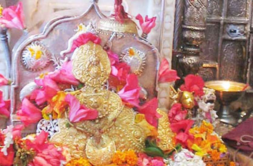 vajreshwari mata mandir मुस्लिम और सिख धर्म के लोग भी करते हैं यहां पूजा, भैरव बाबा की प्रतिमा से आते हैं आंसू
