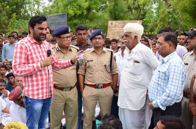 Mp hanuman beniwal नागौर पहुंची सीआईडी- सीबी की टीम, आज लेगी बयान, नागौर पुलिस ने सौंपी फाइल