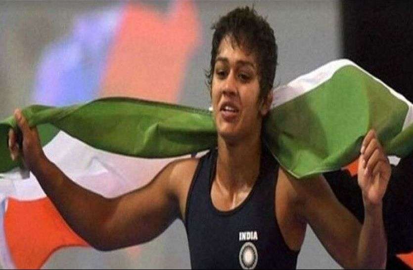Babita phogat आर्टिकल-370 के मुद्दे पर सरकार के कदम से खुश हैं बबीता फोगाट और राज्यवर्धन सिंह राठौड़