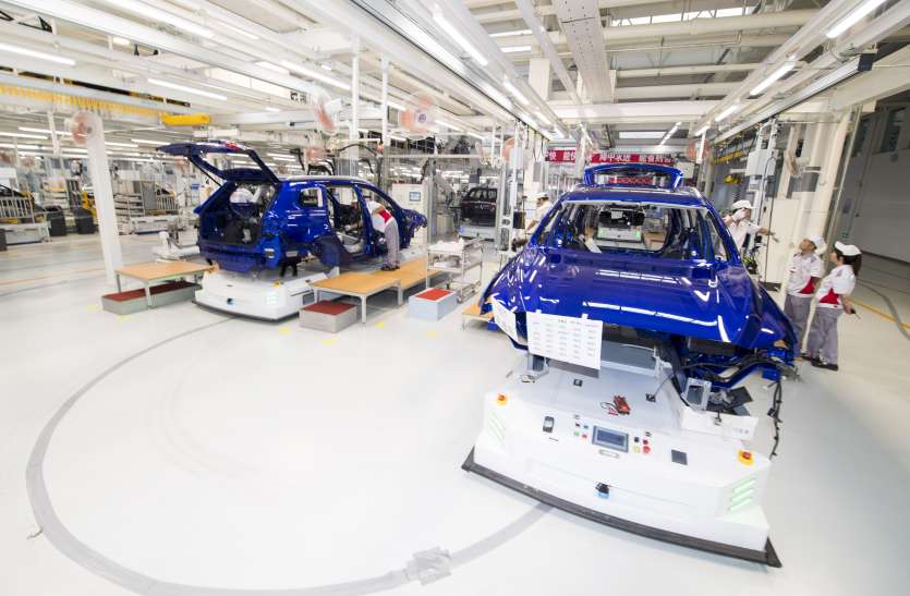 auto industry ऑटो इंडस्ट्री में प्रोडक्शन कम होने की संभावना से हजारों लोगों की नौकरी पर मंडराया खतरा