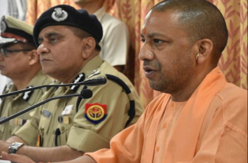 Yogi Adityanath Government give weekly off to UP Police department यूपी पुलिस के लिए योगी सरकार की बहुत बड़ी सौगात, पहली बार लिया ऐसा ऐतिहासिक फैसला, सारी टेंशन कर दी खत्म