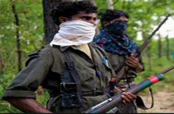 2 Naxals caught in encounter in Chhattisgarh सर्चिंग के दौरान पुलिस ने दबोचे दो नक्सली, एक लाख का इनाम था घोषित