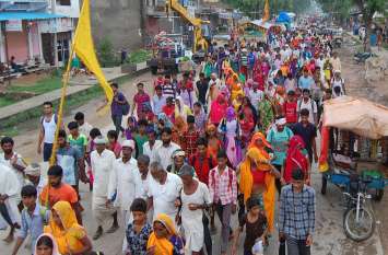 diggi kalyanji padyatra news कल्याणधणी की पदयात्रा में उमड रहा आस्था का सैलाब