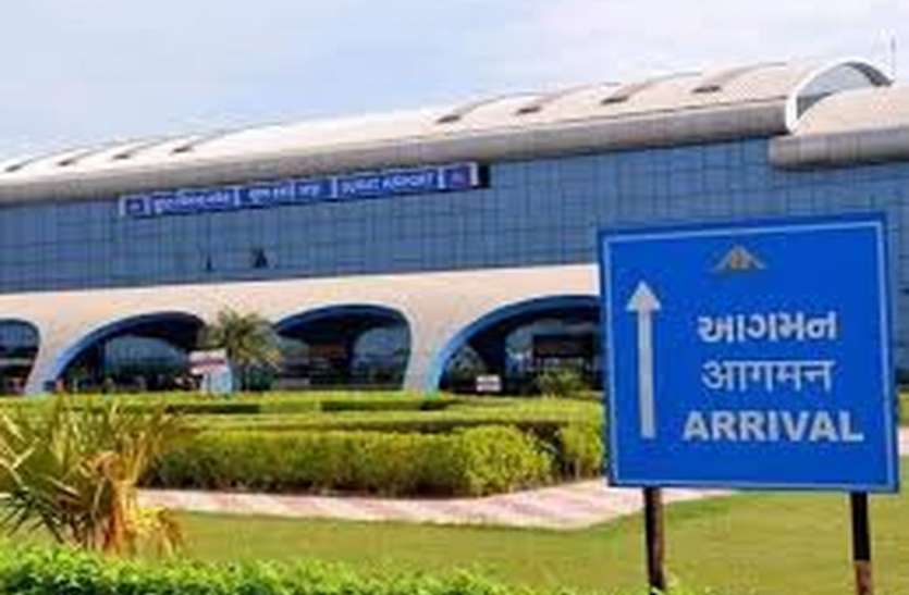 patrika SURAT NEWS: कैप्सूल बनाकर शरीर के अंदर डाल रखा था सोना
