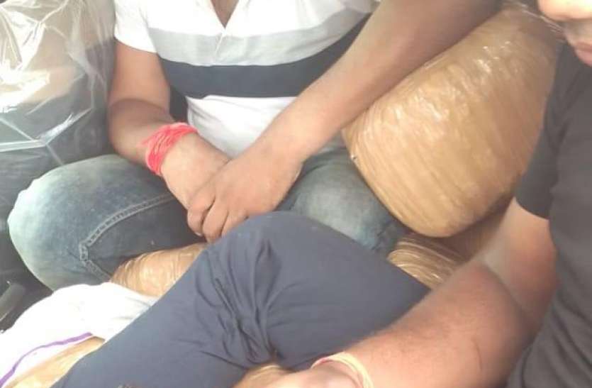 Joint action of Venkatnagar and Pendra police, ganja loaded vehicle an वेंकटनगर और पेंड्रा पुलिस की संयुक्त कार्रवाई, गांजा लोड वाहन और एक आरोपी गिरफ्तार
