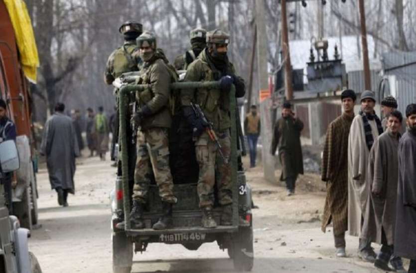 army करगिल में संवेदनशील हालातः धारा 144 लागू, कई गिरफ्तार