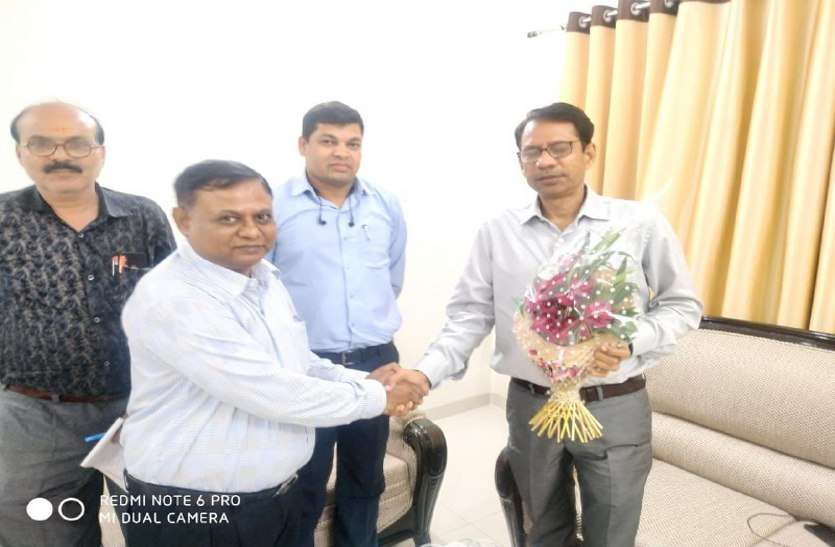 patrika छह साल में यह जिला देख चुका 6 कलेक्टर