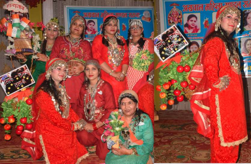 Women expressed happiness in Kashmir कश्मीर की खुशियों का महिलाओं ने किया इजहार
