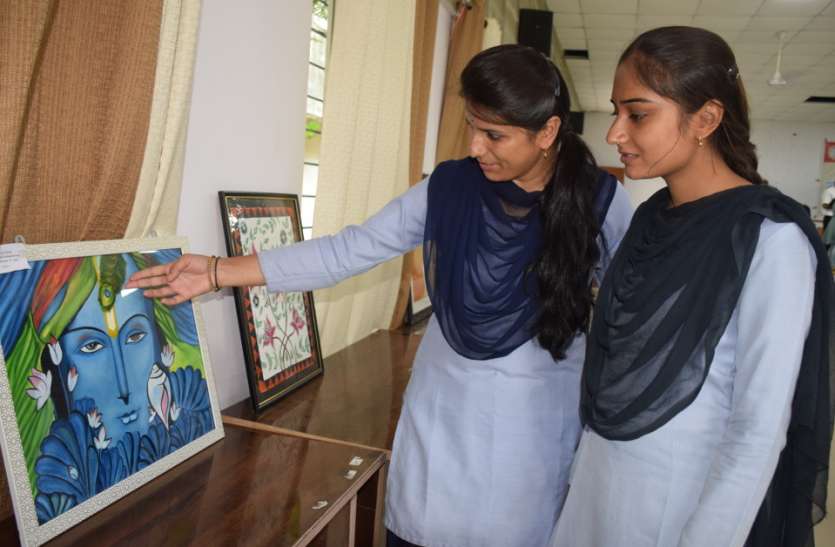 Speaking protests attracted art lovers बोलते प्रोट्रेट ने कलाप्रेमियों को किया आकर्षित