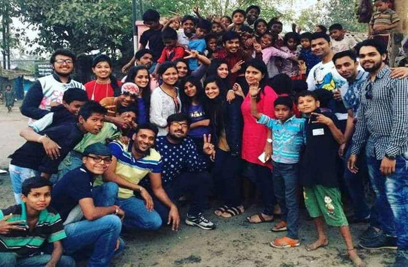 CG News Facebook पर ग्रुप बनाकर लोगों की जिंदगी में मसीहा बन रहे रायपुर के ये लोग, मदद के लिए आ रहे आगे