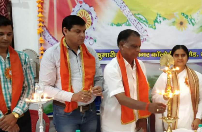brahamkumari Raksha Bandhan Firozabad: रक्षाबंधन पर करेंगे ये काम तो मजबूत होंगे भाई—बहन के रिश्ते, देखें वीडियो