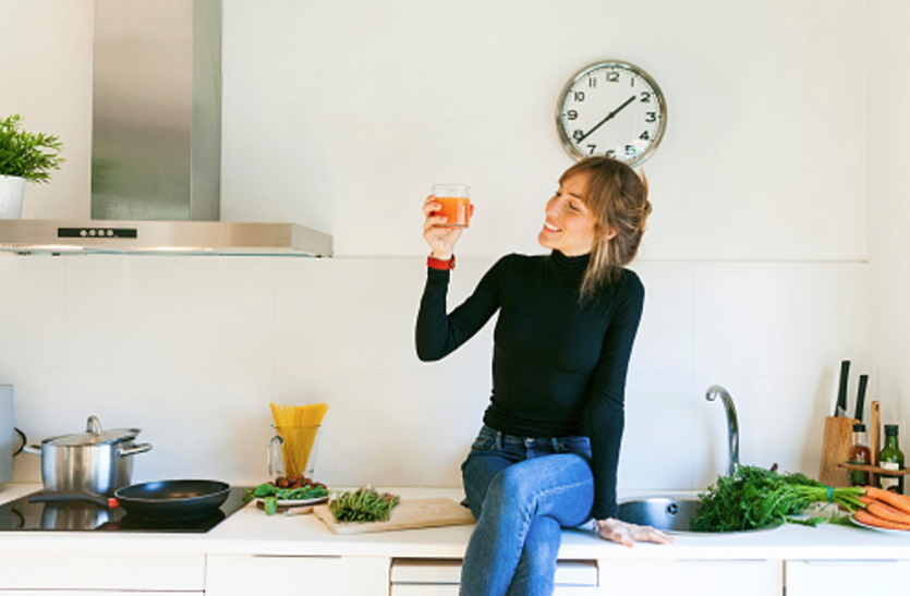 body detoxification शरीर से विषैले तत्त्वों को बाहर निकाल कर इम्यूनिटी बूस्ट करता है डिटॉक्सीफिकेशन