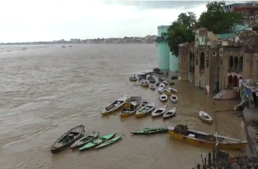 Ganga #patrikaUPnews-गंगा के उफान पर आते ही नौका संचालक पर लगी रोक