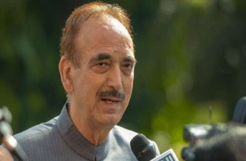 Gulam nabi जम्मू-कश्मीर: श्रीनगर एयरपोर्ट से वापस दिल्ली भेजे गए कांग्रेस नेता गुलाम नबी आजाद