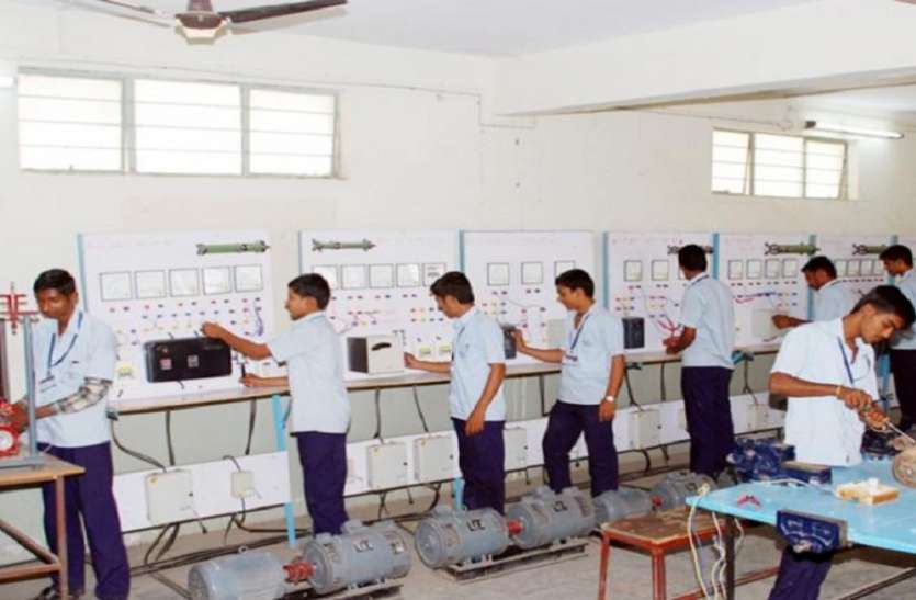 Patrika Pic राज्य में आईटीआई को मिला कम प्रतिसाद