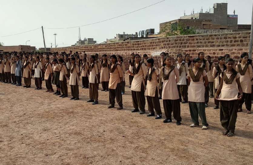 jaisalmer news Independence Day 2019:स्वतंत्रता दिवस की तैयारी शुरू,अव्यवस्थाओं से विद्यार्थी परेशान