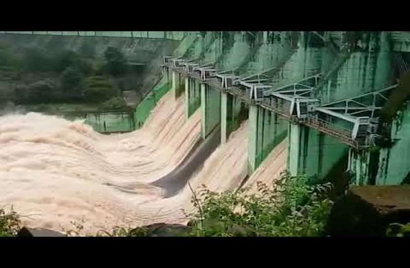 Khatiguda Dam ओडिशा में खोले गए डेम के 2 दरवाजे, अगले 3 घंटे में बस्तर पहुंच सकती है आफत