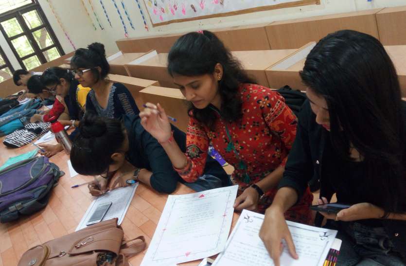 engineering यह शहर ऊपर से धार्मिक आस्थाओं से ओपप्रोत दिखता है, लेकिन हर साल तैयार होते हैं 7000 इंजीनियर