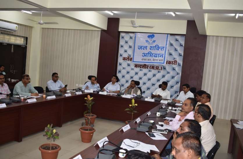 patrika जल शक्ति अभियान को जन आंदोलन का रूप प्रदान करें