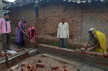 Now women will build houses in this city, learning art इस शहर में अब महिलाएं बनाएंगी मकान, सीख रहीं हैं कला