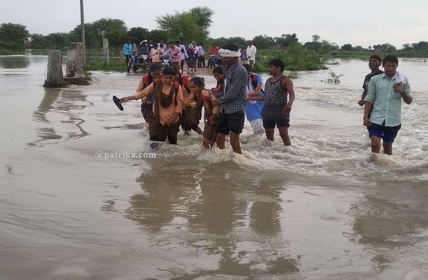 Monsoon मानसून: जिले में कई जगहों पर चला बारिश का दौर, झमाझम बारिश से मौसम हुआ सुहाना