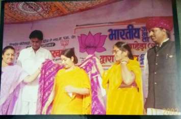 Gone from the world but will not be able to go through memories दुनिया से चली गईं पर यादों से नहीं जा पाएंगी