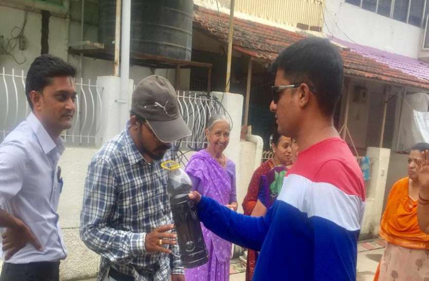Polluted water in Subhanpura वडोदरा में नल से निकल रहा प्रदूषित पानी