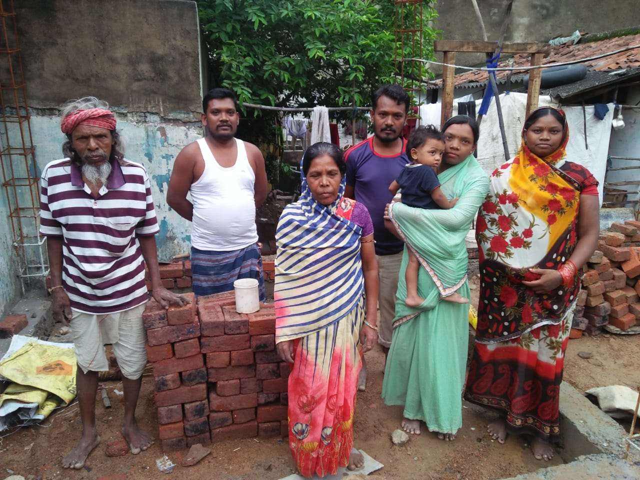 आदिवासी होकर भी आदिवासी योजनाओं का नहीं मिल रहा लाभ, प्रशासन नहीं दे रहा ध्यान...
