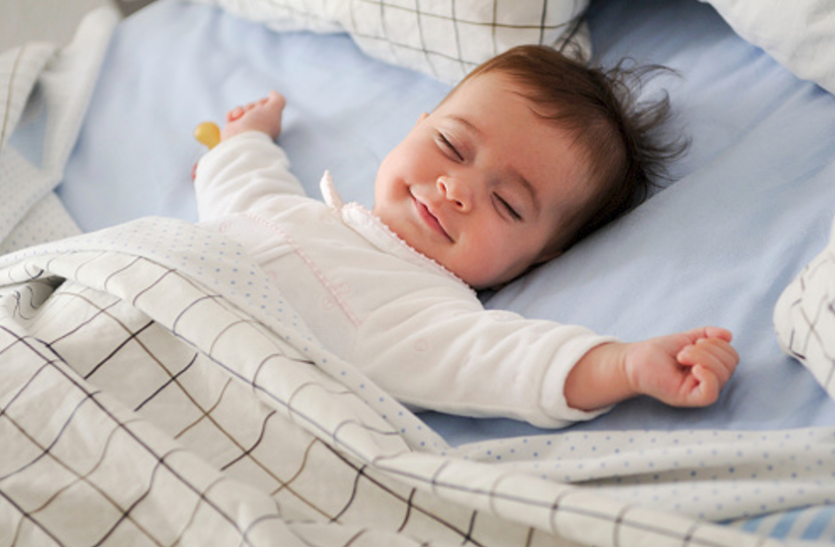baby care हल्के हाथ की मालिश से बच्चे काे आएगी भरपूर नींद