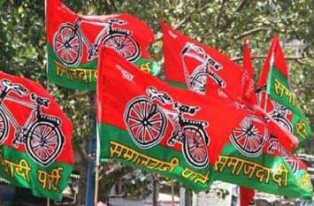 sp mlc ram jatan rajbhar big alligation on bjp government सपा के दिग्गज नेता का बड़ा बयान, कहा, अल्पसंख्यक समुदाय से होने के कारण आजम खान को परेशान कर रही भाजपा सरकार