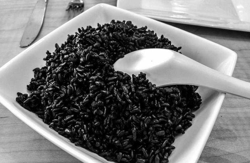 This rice is Black Gold of Manipur काला है पर बड़े फायदे वाला है, कीमत भी सबसे आला है