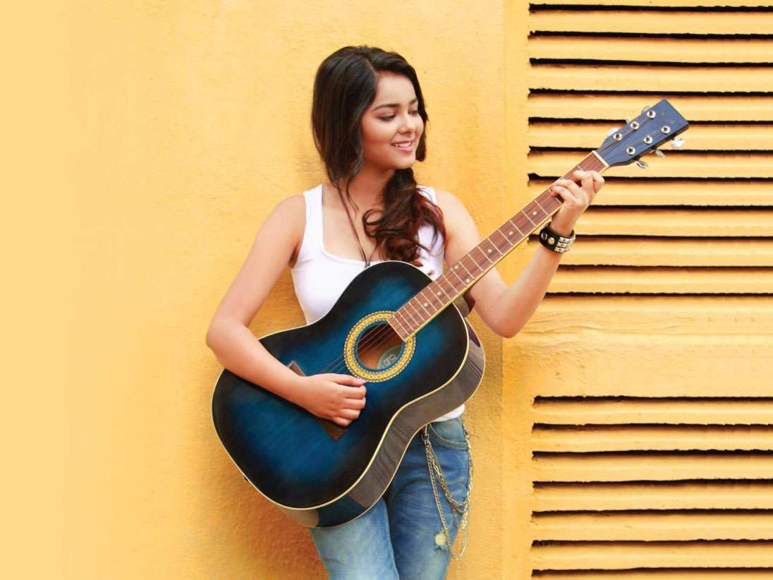 shraddha sharma