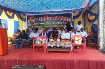 Youth distributed bike rally distributed fruits to patients युवाओं ने निकाली बाइक रैली मरीजों को वितरित किए फल
