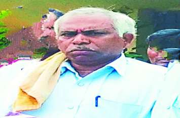 The headmaster died in a road accident in Bemetara मॉर्निंग वॉक पर निकले प्रधान पाठक के साथ रास्ते में हुआ कुछ ऐसा, सीधे घर पहुंची लाश