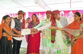 The responsibility of saving culture, water, forest and land is on eve जल, जंगल, जमीन के साथ संस्कृति बचाना प्रत्येक व्यक्ति का दायित्व : पटेल