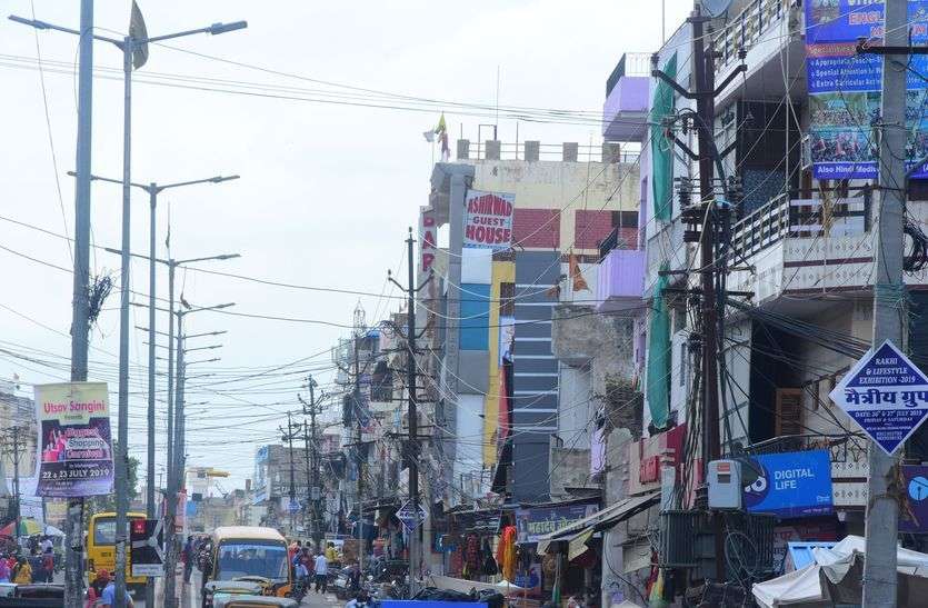 Electric wires and poles will be removed मुय बाजार से हटेंगे विद्युत तार और खंभे