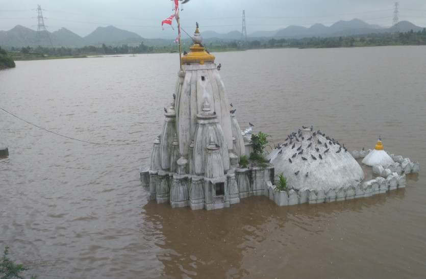 Rajasthan Rain Weather बेणेश्वर धाम फिर बना टापू, माही बांध छलकने को आतुर, जानें प्रदेश के मौसम का हाल