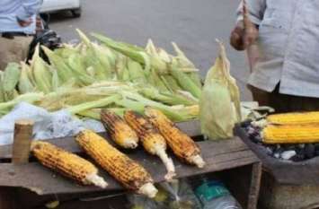 young man eye brok of corn sell man in mau पांच रुपया कम न करने पर मनबढ़ भुट्टे वाले की फोड़ दी आंख, आरोपी फरार