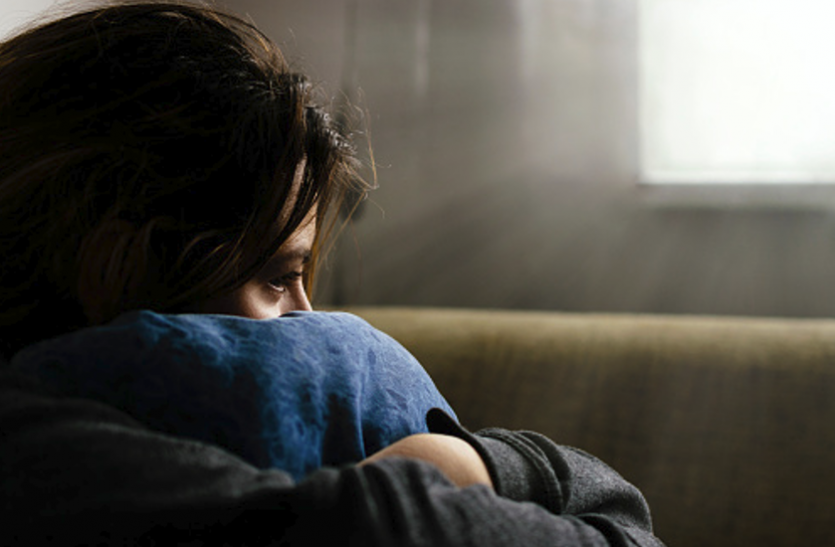 depression तेज आवाज व मौसमी बदलाव भी डिप्रेशन का कारण