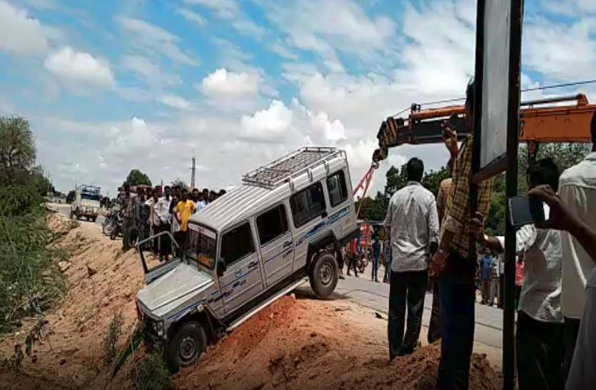 accident जीप ने मारी मोटरसाइकिल को टक्कर, तीन मासूम बच्चों सहित 6 जने घायल, मौके पर मची चीख-पुकार