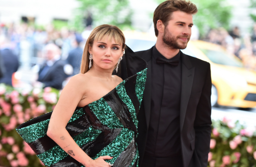 Miley Cyrus And Liam Hemsworth Separate After 8 Months Of Marriage 10 स ल ड ट ग श द क 8 म ह ब द ह पत स अलग ह ई म इल वजह ज न ख सक ज एग प र तल जम न Patrika News