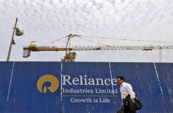 RIL to Produce only Jet Fuel and Petrochemicals at Jamnagar Refinery जामनगर रिफाइनरी में अब जेट ईंधन व पेट्रोकेमिकल्स ही बनाएगी रिलायंस इंडस्ट्रीज, AGM से ठीक पहले दी जानकारी