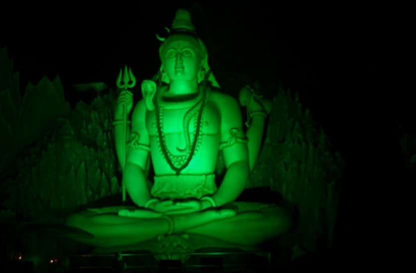 jyotirlinga सावन के अंतिम सोमवार पर घर बैठे कीजिए भगवान शिव के 12 ज्योतिर्लिंगों के दर्शन