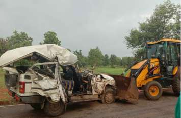Truck and Bolero collision in Up chandauli सोनभद्र में भीषण सड़क हादसा, ट्रक- बोलेरो की टक्कर में एक की मौत, नौ घायल