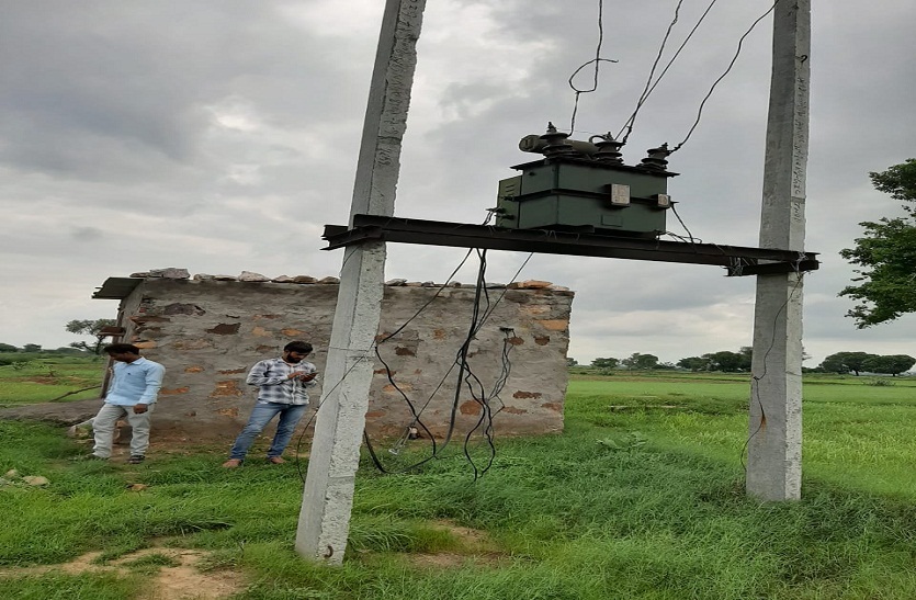 Corporation runs fine for electricity thieves बिजली चोरों पर निगम ने चलाया जुर्माने का डंडा