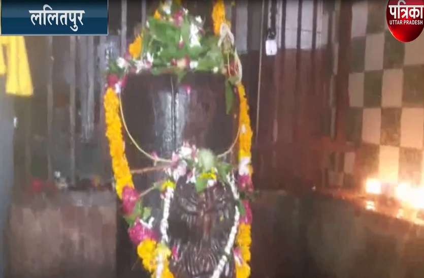 Sawan 2019 Akhiri somvar Lord shiva puja vidhi jalabhishek or mahatva सावन के आखिरी सोमवार को इस शिव मंदिर में उमड़ी भक्तों की भीड़, 2000 बर्ष पुराना है यह मन्दिर