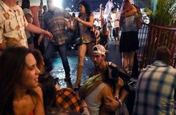 USA: Gunman fired indiscriminately in Chicago, 6 injured अमरीका: शिकागो में बंदूकधारी ने एक पार्टी में की अंधाधुंध फायरिंग, 5 महिला समेत 6 घायल