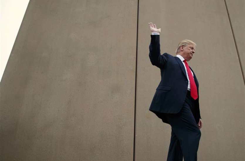Donald Trump file photo वेनेजुएला में शुरू हुआ ट्रंप विरोधी सिग्नेचर कैंपेन, खुद राष्ट्रपति मादुरो ने भी किया साइन